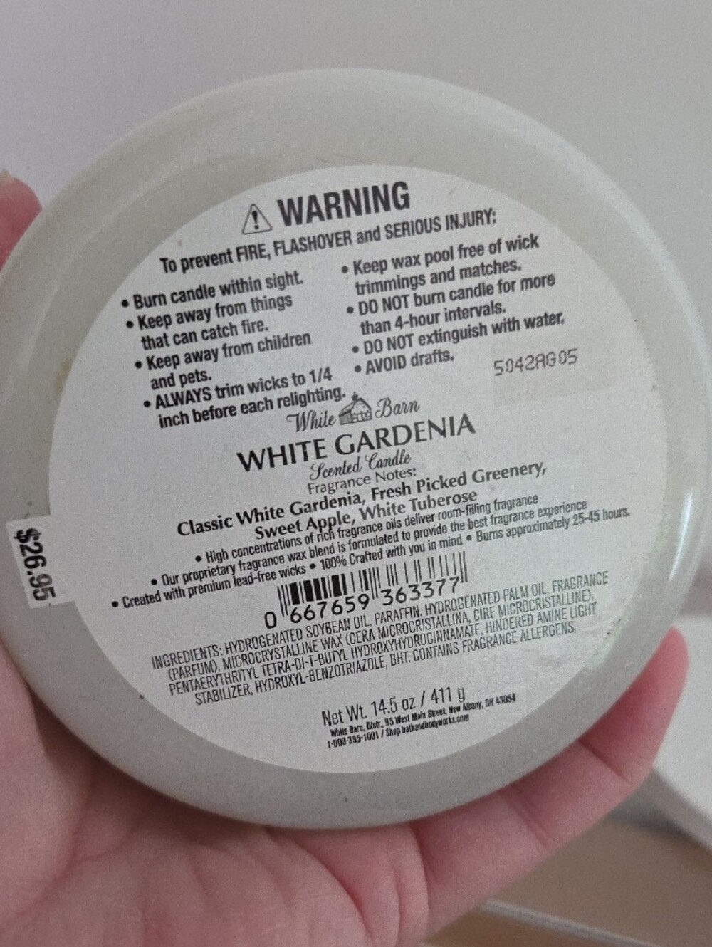 White Barn White Gardenia Three-Wick Candle - NWT - Picture 4 of 4